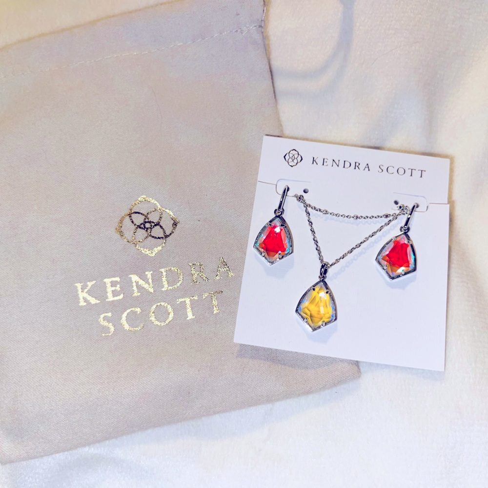 Kendra Scott set